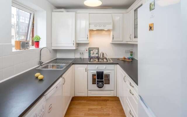 Charming 2BR Apartment near the ExCeL