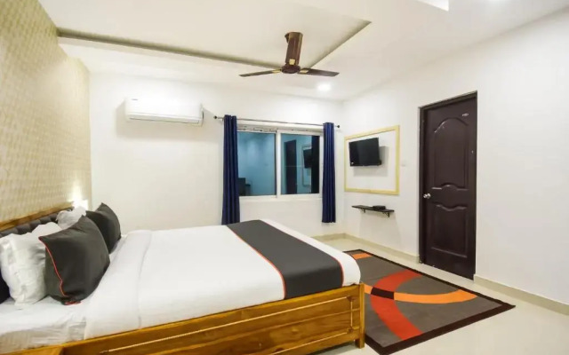 Red Velvet Premium by OYO Rooms