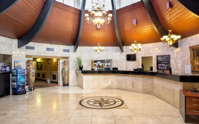 I-Drive Grand Resort & Suites