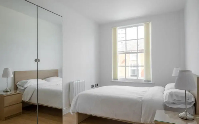 Luxurious 2 Bed Apartment in Central Bedford