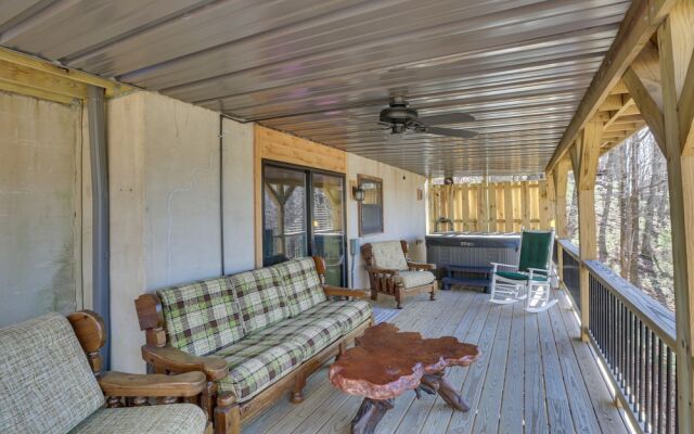 Deep Gap Cabin w/ 2 Decks & Community Amenities!