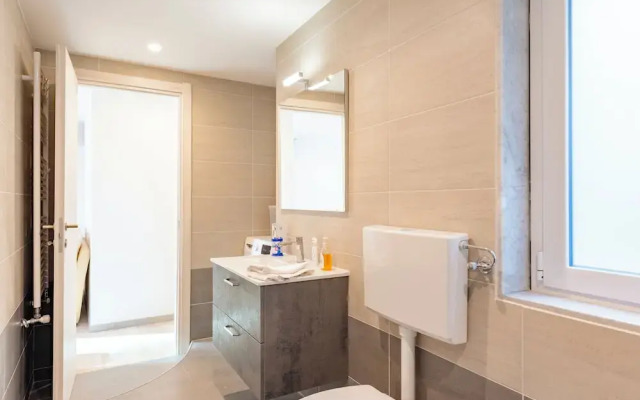 Pleasant 2BR flat next to Genoa Port