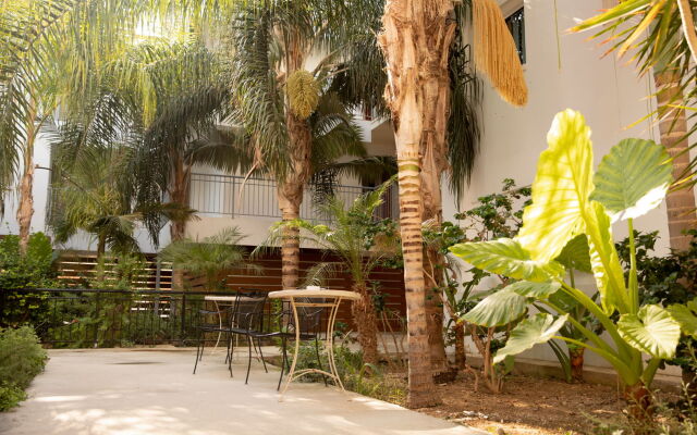 Alecos Hotel Apartments