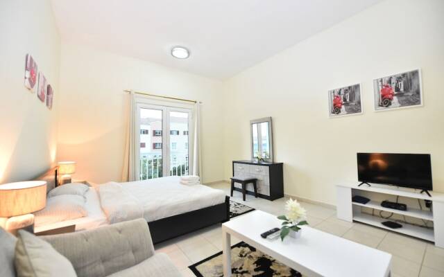 KEN - Spectacular Furnished Studio