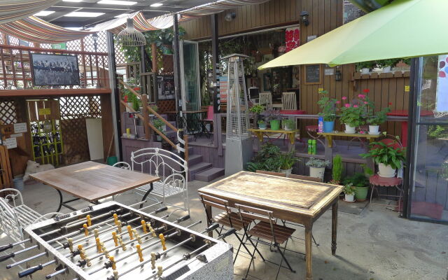 The House Hostel Sokcho