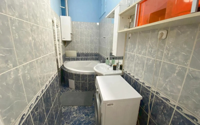 Park Danubes view central market Budapest