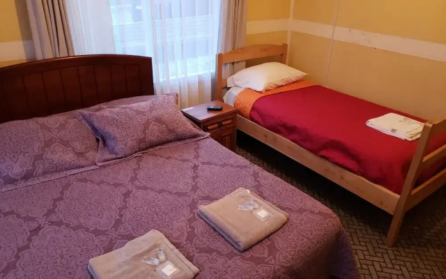 Antiguos Bed and Breakfast