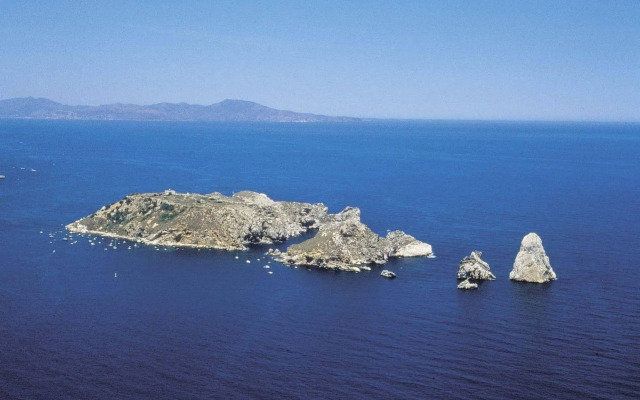 Apartamentos Salles Beach