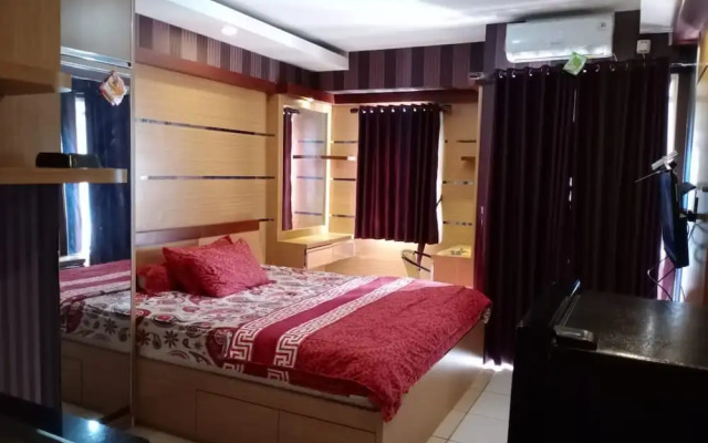 Bogor Valley by Lina Room