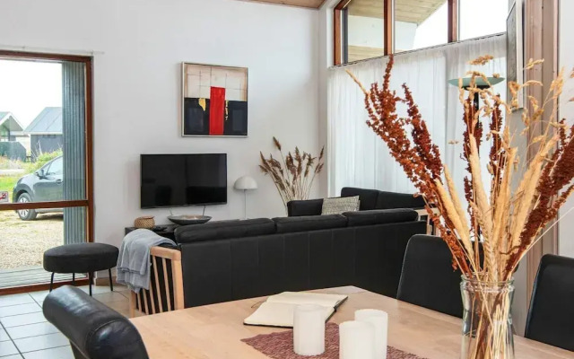 6 Person Holiday Home in Ulfborg