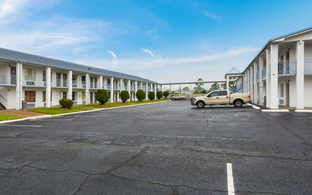 Studio 6 Alexandria, LA