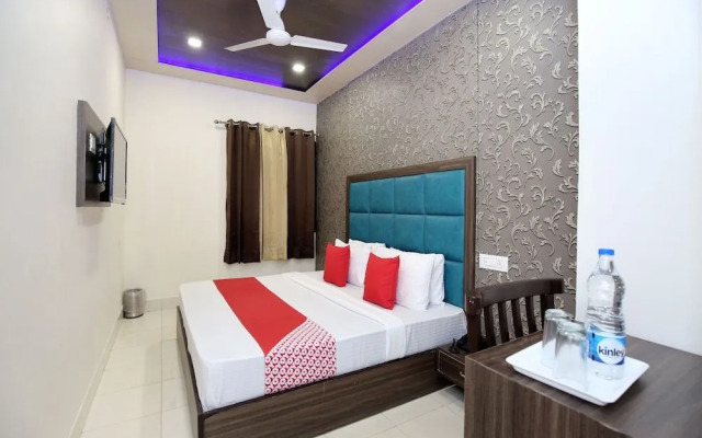 OYO 12354 Hotel Sangreela