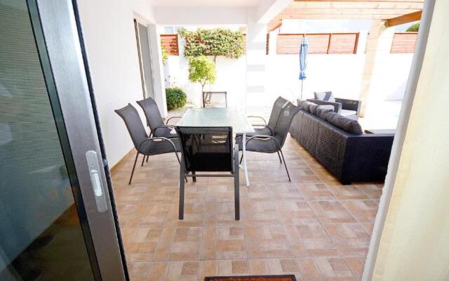 Villa Ana