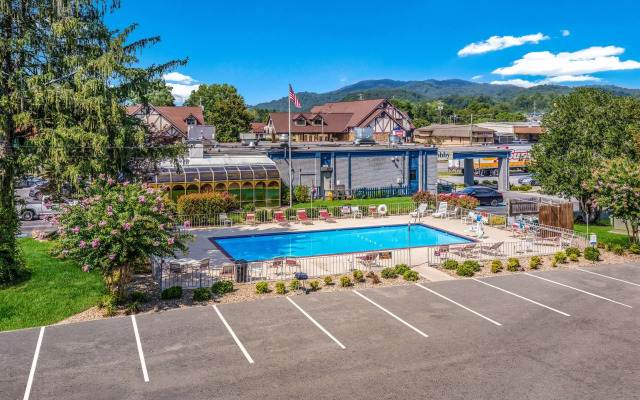 Suburban Studios Middlesboro