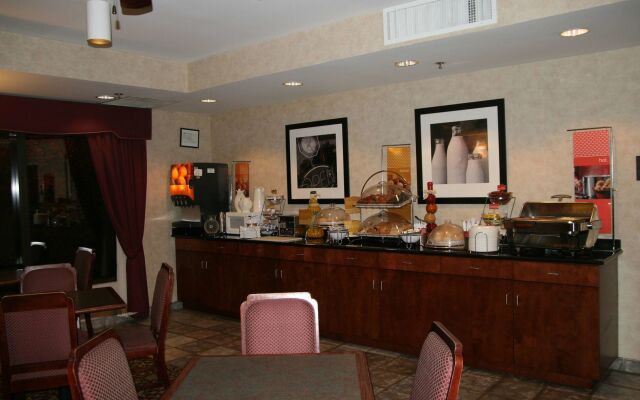 Hampton Inn Columbus - Airport