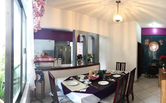 Casa de los Angeles B&B