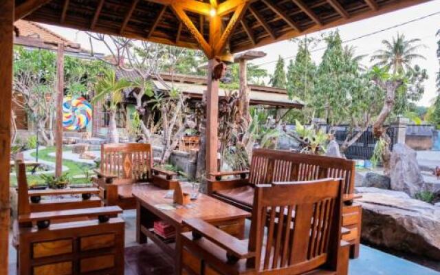 Sunrise Lodge & Lounge