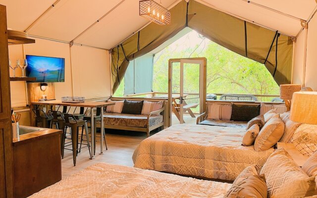 19 Son's Geronimo - Birdhouse Cabin