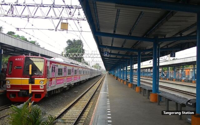 Aira Rooms Anggrek Serat BSD