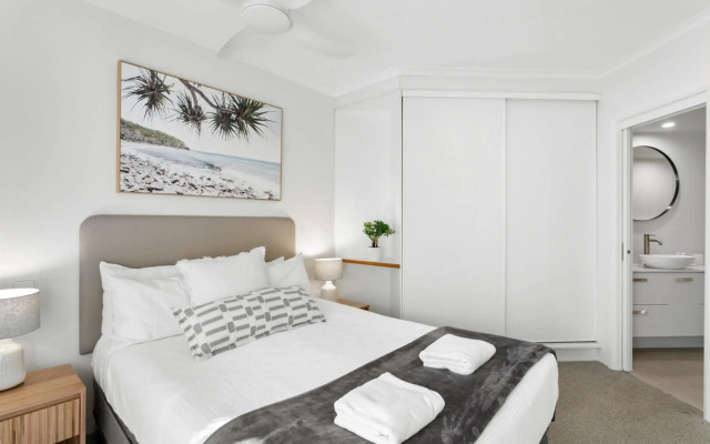 Noosa Tropicana