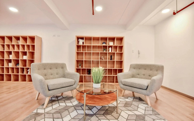 ✶ Maras Residence ✶ LUXURY Rooftop Pool & Grill