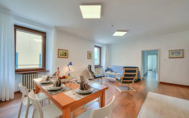 Residenza Rocca Del Lago 4