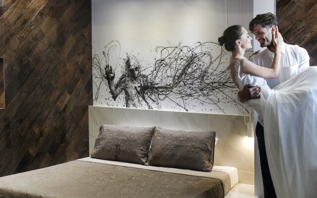 Privee Santorini