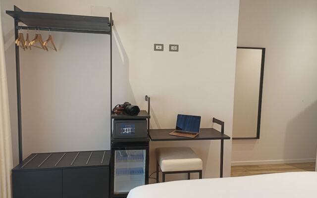 Romi Suite