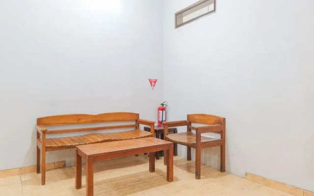 OYO 1690 Bright Batavia Near Gereja Kristen Kalam Kudus Mangga Besar