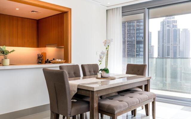 Whitesage - Modern and Unique Apartment with Fountain Views