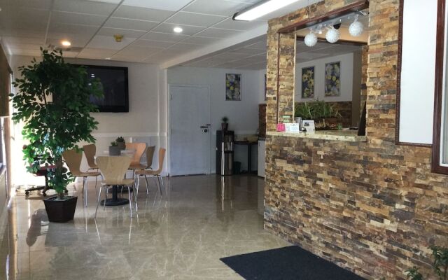 Riverside Motel