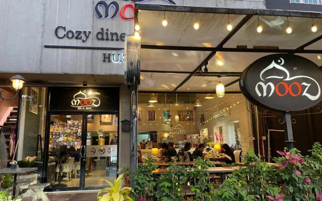 Mooz Hua Hin