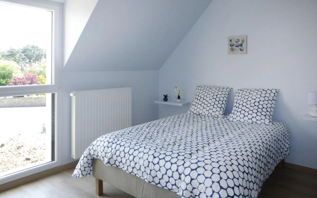 Comfortable Holiday Home, Near Ploubazlanec Beach