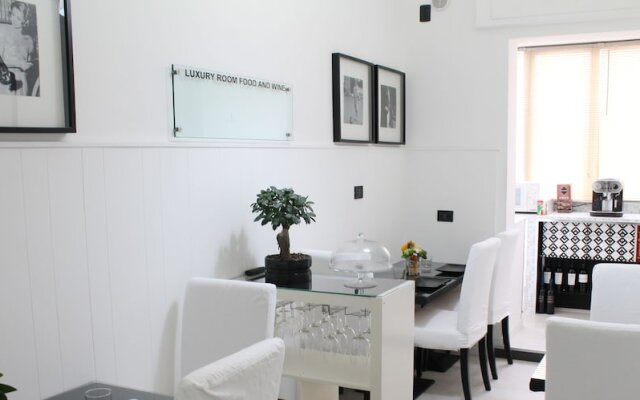 Gardenia Luxury Room
