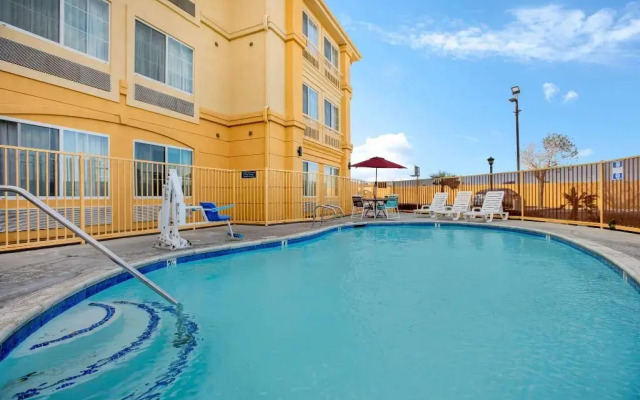 La Quinta Inn And Suites Hesperia Victorville