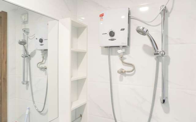 Furnished And Cozy Studio Sky House Alam Sutera Apartment