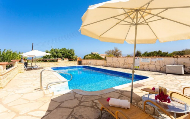 Villa Stone House in Neo Chorio