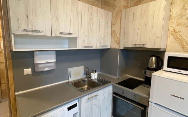 Colonel apartment 846