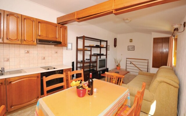 Stunning Home in Kastel Stari With Wifi and 1 Bedrooms