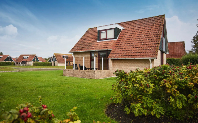 Cozy Holiday Home With two Bathrooms, in Zeeland