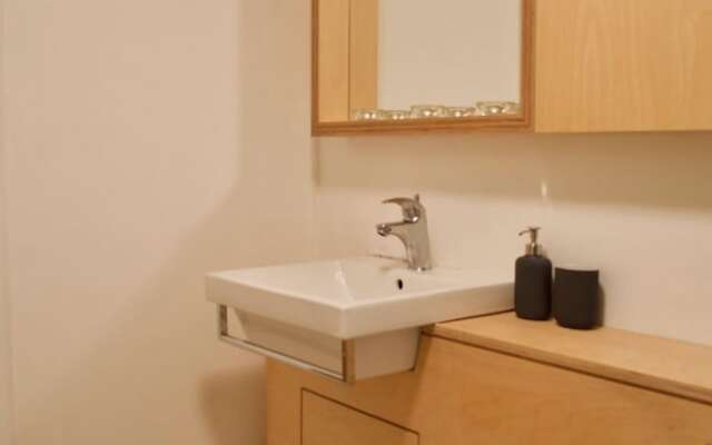 2 Bedroom Central Apartment