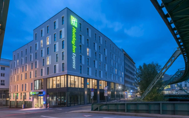 Holiday Inn Express Wuppertal - Hauptbahnhof by IHG