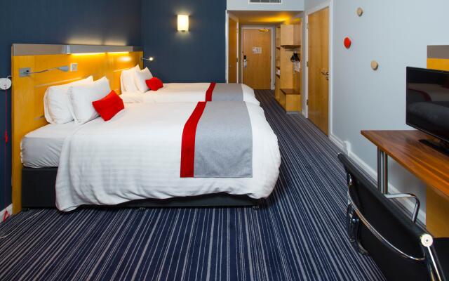 Holiday Inn Express London-Epsom Downs, an IHG Hotel