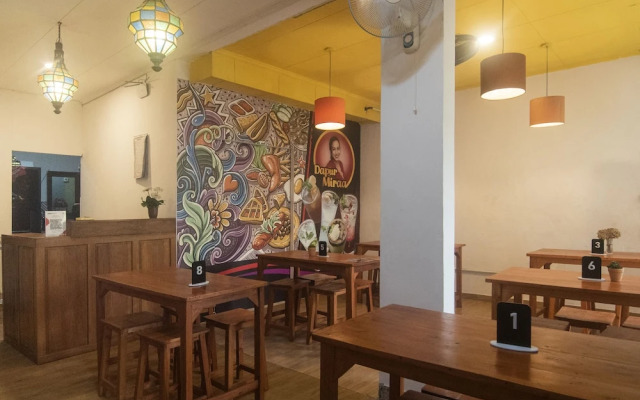 Miraa Guest House & Resto