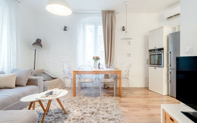 Boutique Apartment with Balcony