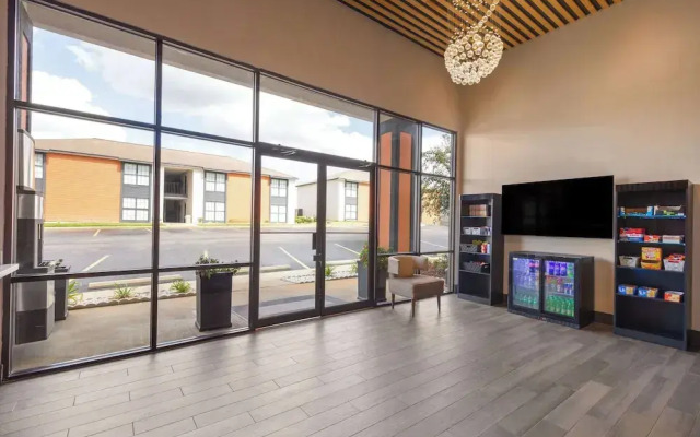 Ramada by Wyndham Studio Suites Dothan