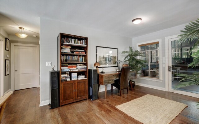 1606 Kenwood Ave Bungalow Bungalow