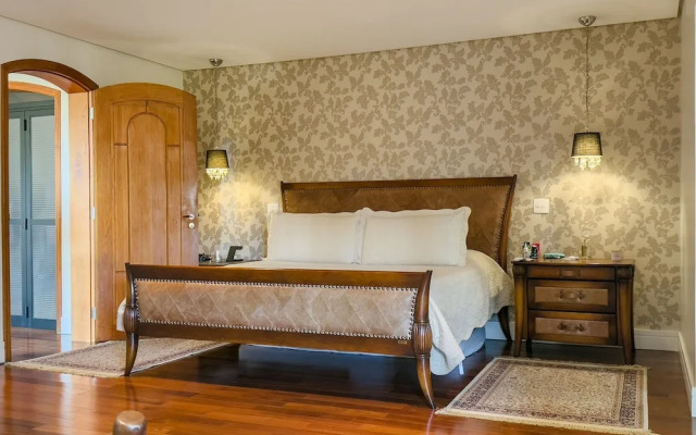 Refúgio de Alto Padrão na Granja Viana