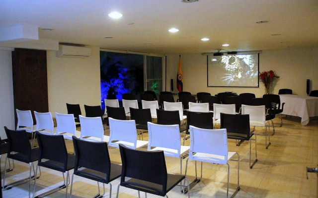 Aqua Granada Hotel