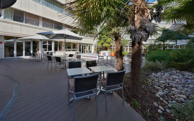 Doubletree By Hilton Paris Bougival